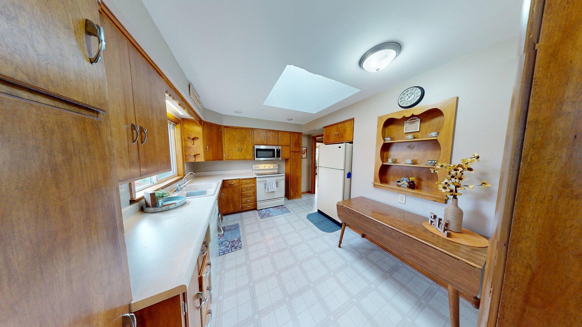 504 19th Avenue Southwest Willmar, MN 56201 - Photo 10 of 35