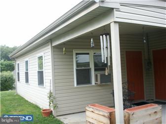 41 Haven Road Levittown, PA 19056 - Photo 2 of 11 Exterior Back