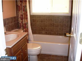 41 Haven Road Levittown, PA 19056 - Photo 5 of 11 Bathroom