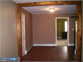 41 Haven Road Levittown, PA 19056 - Photo 10 of 11 Kitchen