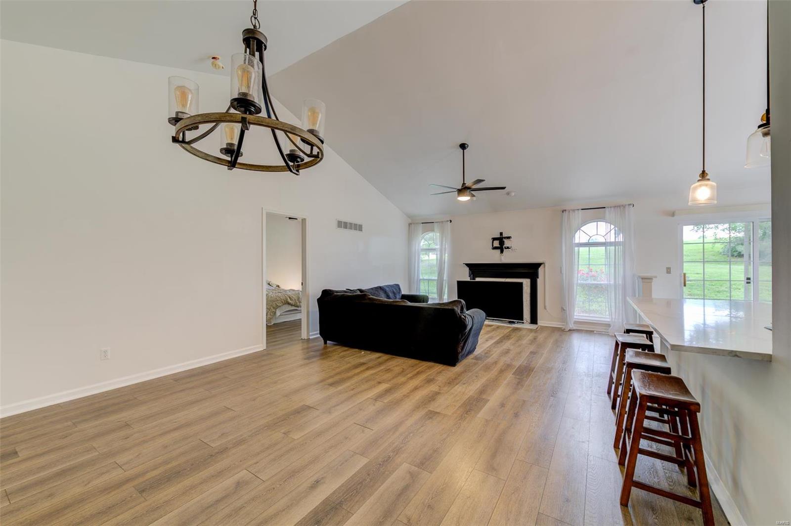 5540 Bourbeuse Common Weldon Spring, MO 63304 - Photo 6 of 27 Gallery Image 6