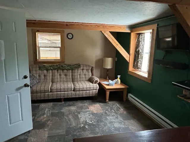 $1 | 407 South Market Street, Ogden, IL 61859