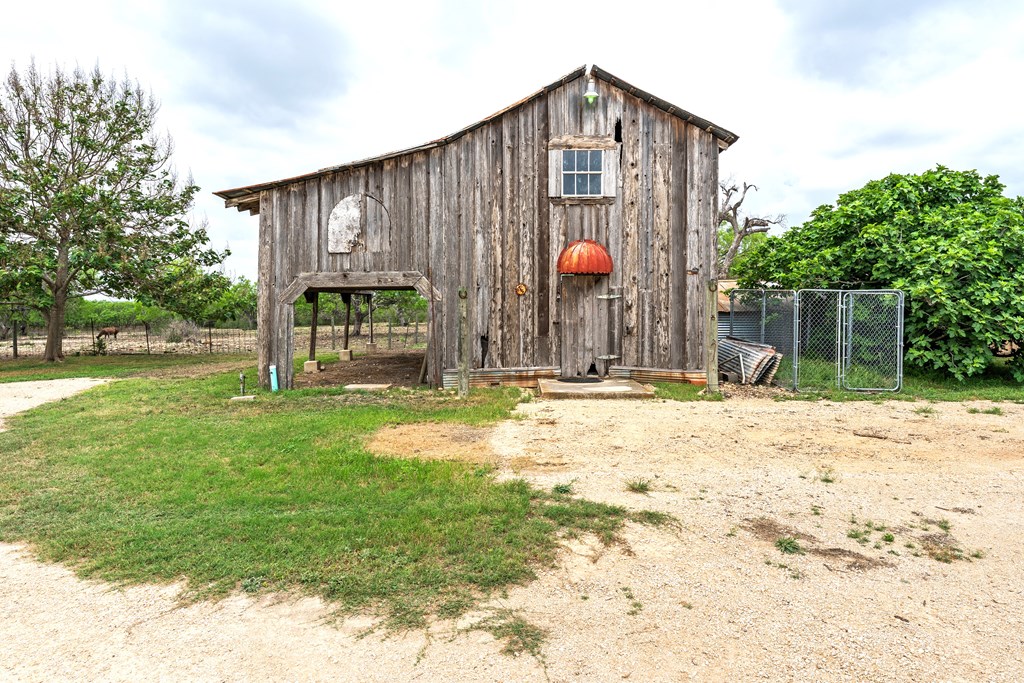4515 Stapper Road St. Hedwig, TX 78152 - Photo 44 of 66