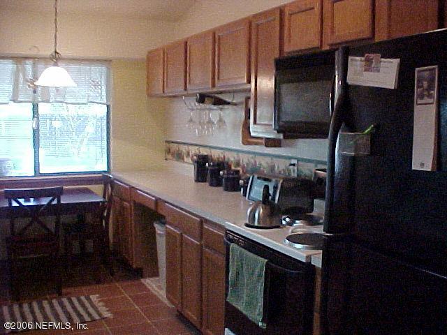 8219 Pear Road Jacksonville, FL 32210 - Photo 2 of 7 Kitchen