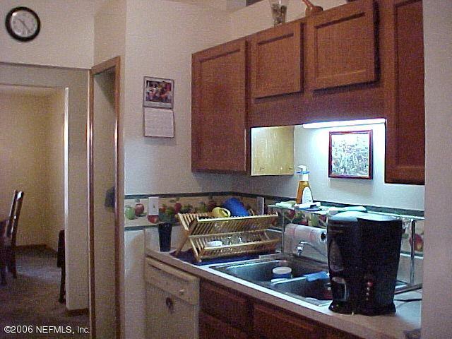 8219 Pear Road Jacksonville, FL 32210 - Photo 3 of 7 Kitchen