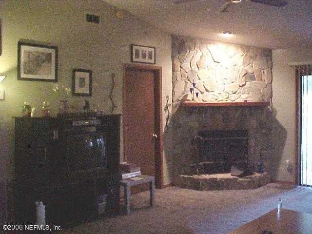 8219 Pear Road Jacksonville, FL 32210 - Photo 5 of 7 Family