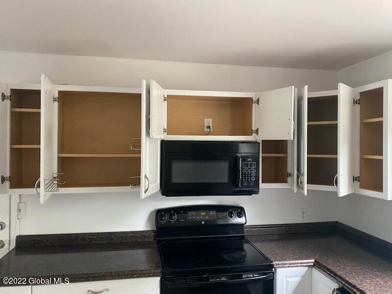 11-21 Ashdown Road, Unit 11D Ballston Lake, NY 12019 - Photo 5 of 15 kitchen