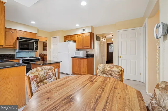 $640,000 | 15417 Aylesbury Street, Silver Spring, MD 20905