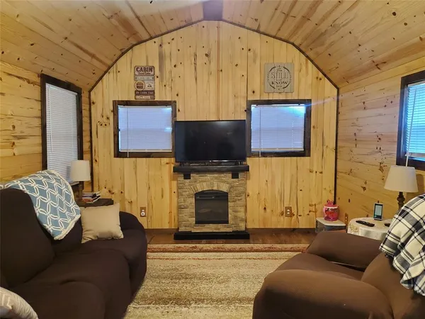 $390,000 | 456 Pr 41 Honey Grove, Honey Grove, TX 75446