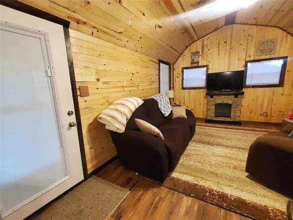 $390,000 | 456 Pr 41 Honey Grove, Honey Grove, TX 75446