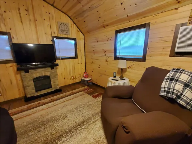 $390,000 | 456 Pr 41 Honey Grove, Honey Grove, TX 75446