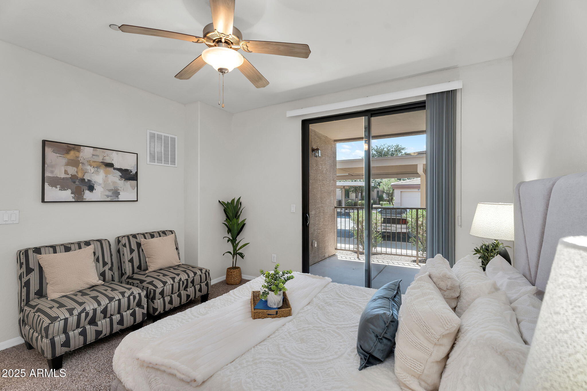 3330 South Gilbert Road, Unit 1075 Chandler, AZ 85286 - Photo 19 of 70 18-web-or-mls-Gilbert-21