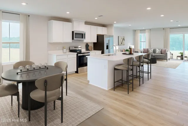 $319,990 | 833 Haw Creek Avenue Northeast, Winnabow, NC 28479