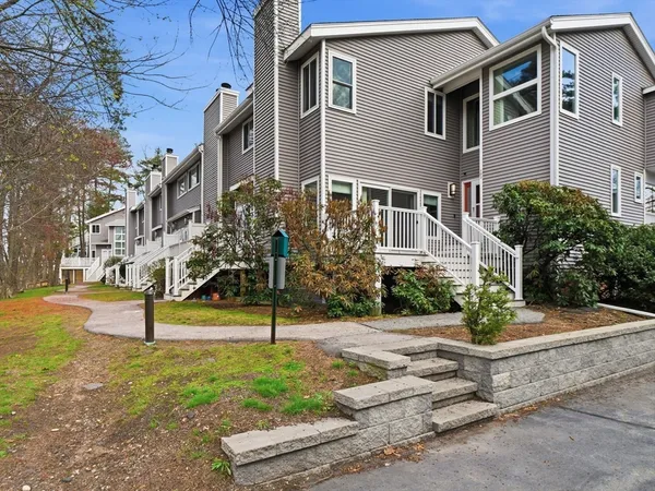 $550,000 | 255 North Road, Unit 103, Chelmsford, MA 01824