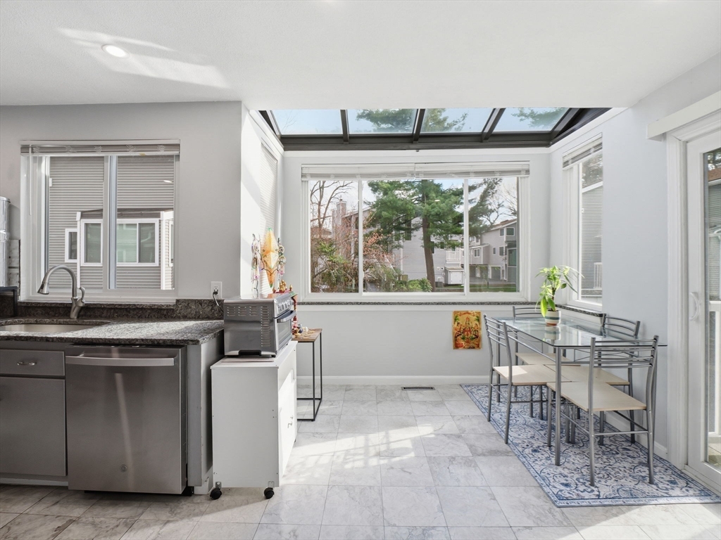 255 North Road, Unit 103 Chelmsford, MA 01824 - Photo 11 of 40