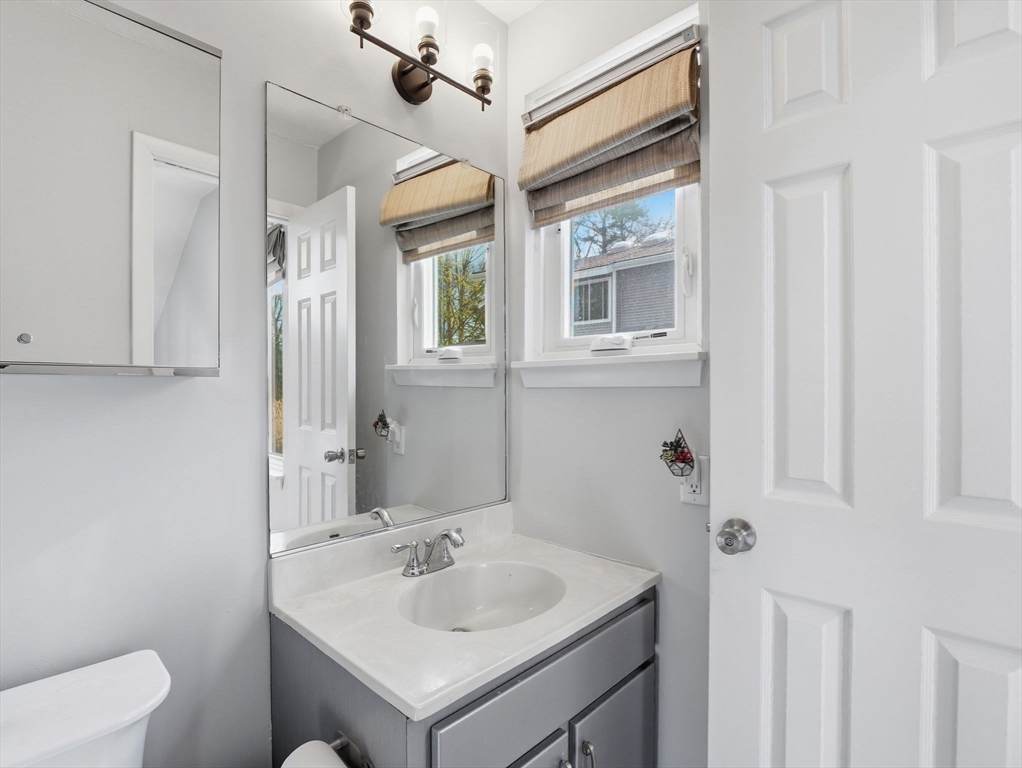 255 North Road, Unit 103 Chelmsford, MA 01824 - Photo 14 of 40