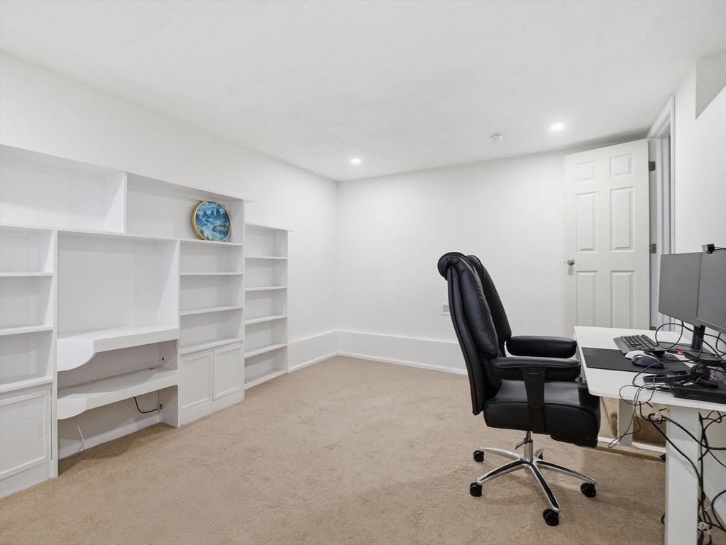 255 North Road, Unit 103 Chelmsford, MA 01824 - Photo 26 of 40