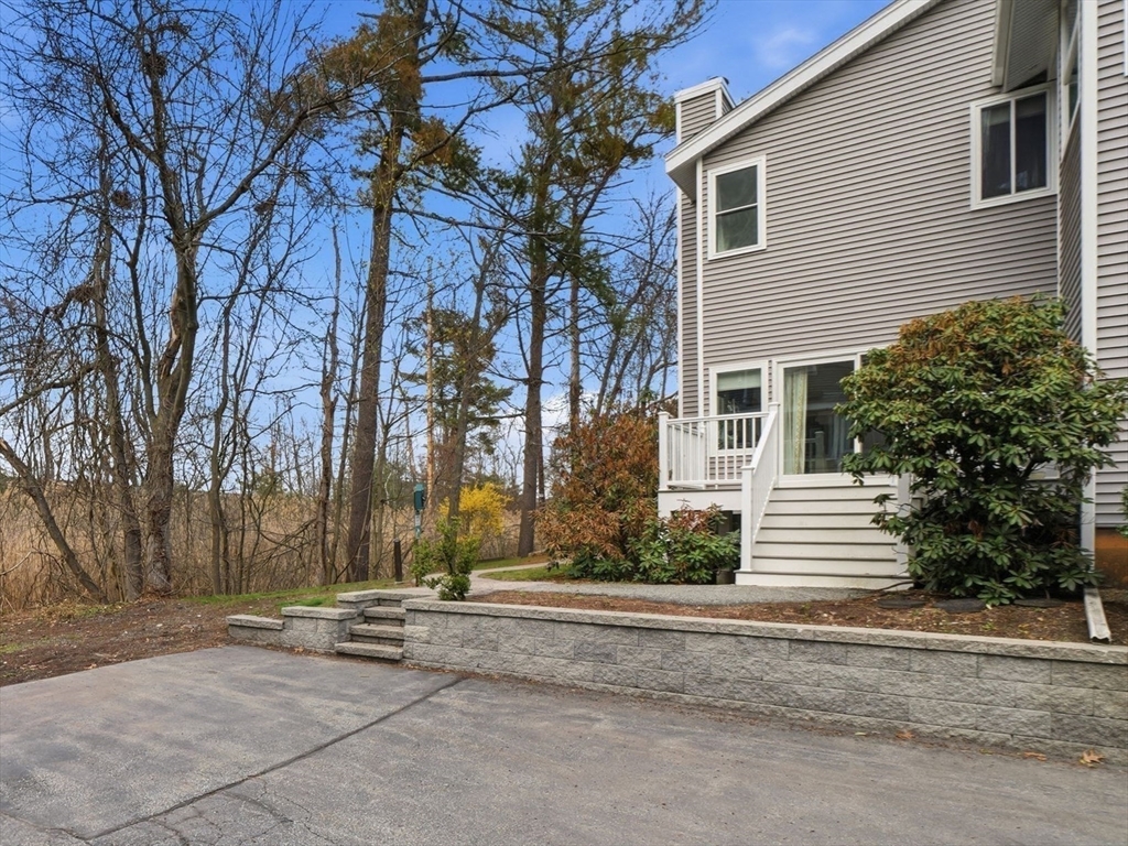 255 North Road, Unit 103 Chelmsford, MA 01824 - Photo 32 of 40