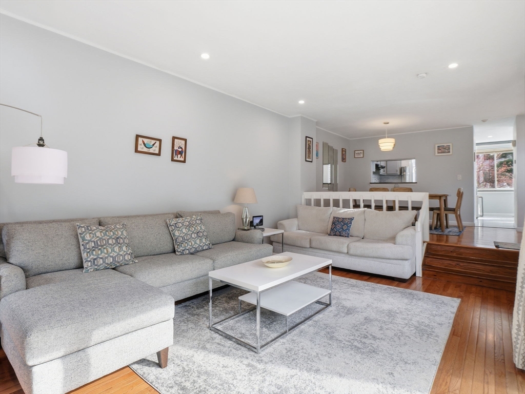 255 North Road, Unit 103 Chelmsford, MA 01824 - Photo 4 of 40