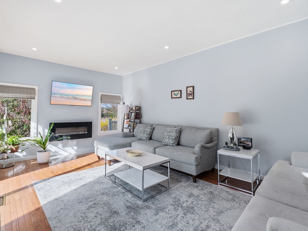 255 North Road, Unit 103 Chelmsford, MA 01824 - Photo 5 of 40