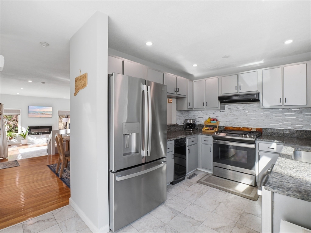 255 North Road, Unit 103 Chelmsford, MA 01824 - Photo 8 of 40