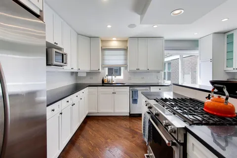 $730,000 | 3331 North Racine Avenue, Unit D, Chicago, IL 60657