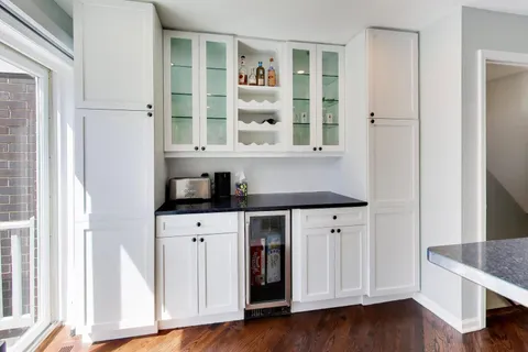 $730,000 | 3331 North Racine Avenue, Unit D, Chicago, IL 60657