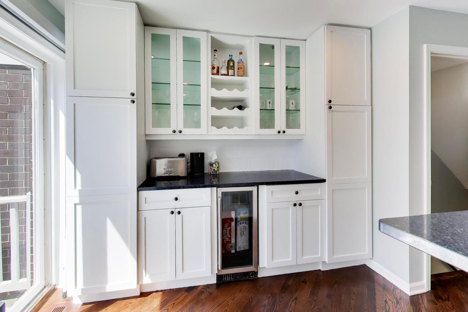 3331 North Racine Avenue, Unit D Chicago, IL 60657 - Photo 16 of 34