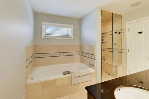 $730,000 | 3331 North Racine Avenue, Unit D, Chicago, IL 60657