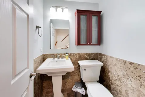 $730,000 | 3331 North Racine Avenue, Unit D, Chicago, IL 60657