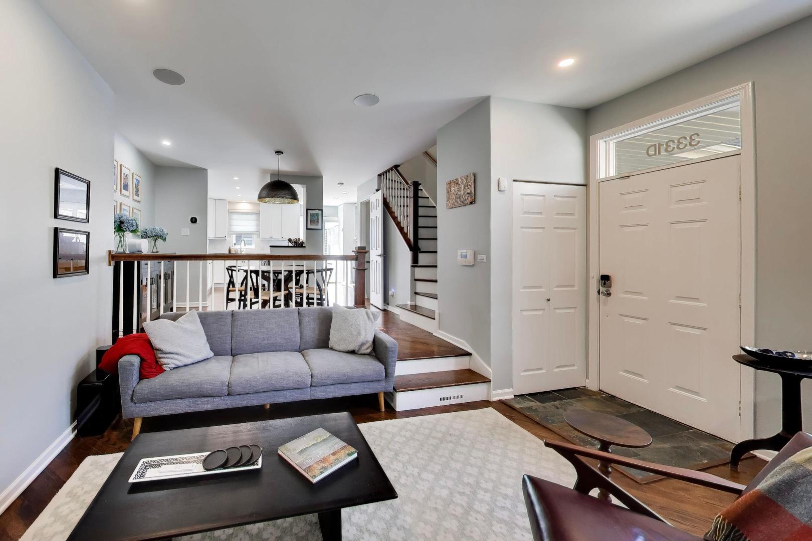 3331 North Racine Avenue, Unit D Chicago, IL 60657 - Photo 7 of 34