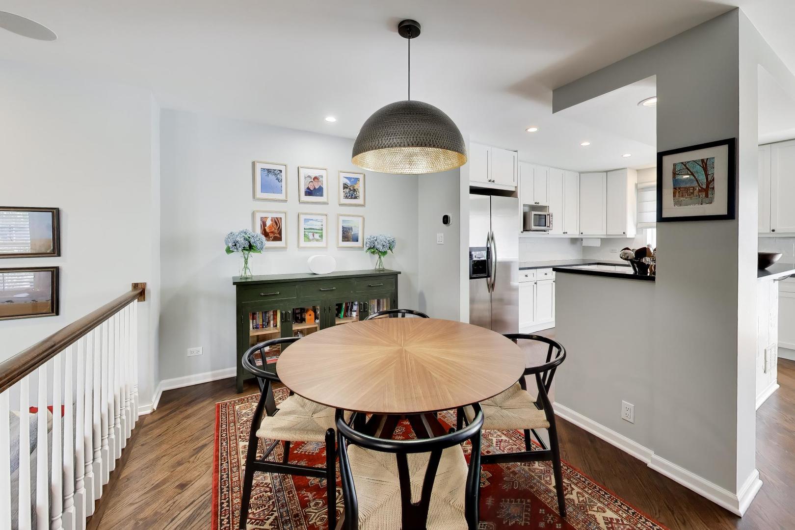 3331 North Racine Avenue, Unit D Chicago, IL 60657 - Photo 9 of 34