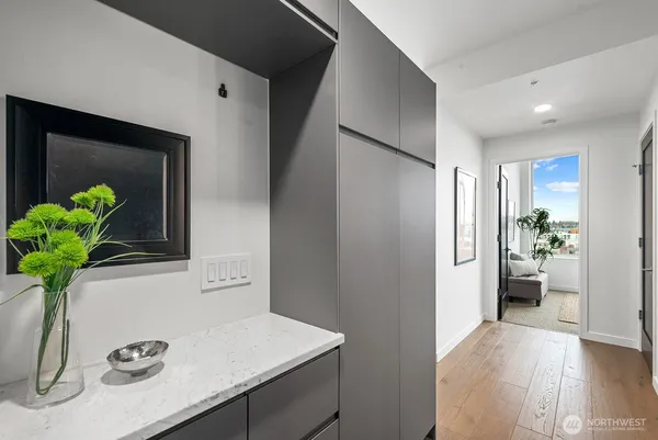 $995,000 | 1321 Seneca Street, Unit 1001, Seattle, WA 98101