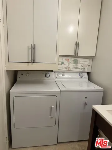 $2,500 | 22330 Victory Boulevard, Unit 203, Woodland Hills, CA 91367