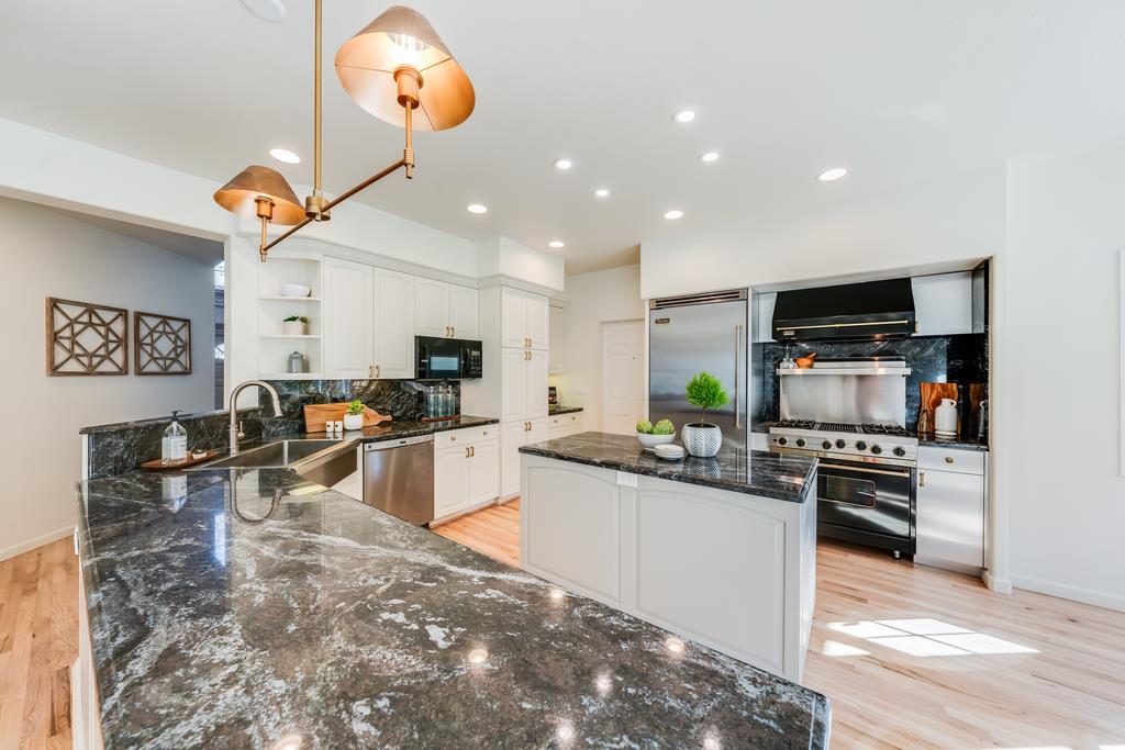 901 Meadow Road Aptos, CA 95003 - Photo 8 of 58 Gallery Image 8