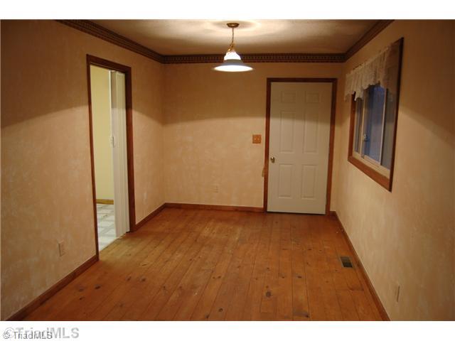 489 Royall Road Thurmond, NC 28683 - Photo 5 of 16 Dining Room.