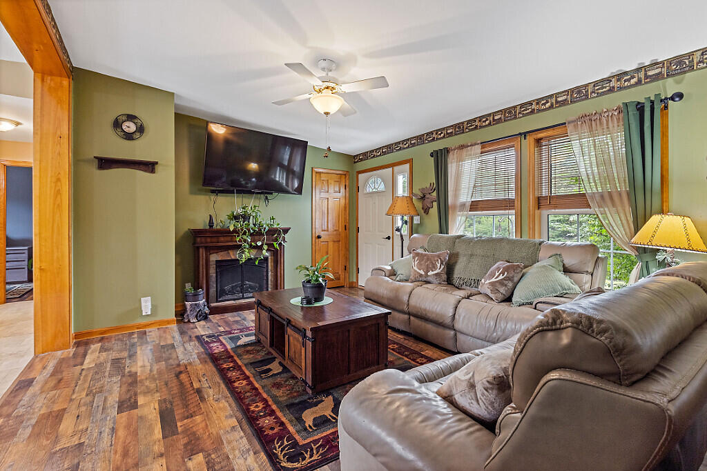 987 Gardiner Road Dresden, ME 04342 - Photo 32 of 74 35_BP5A0105_DxO_mls