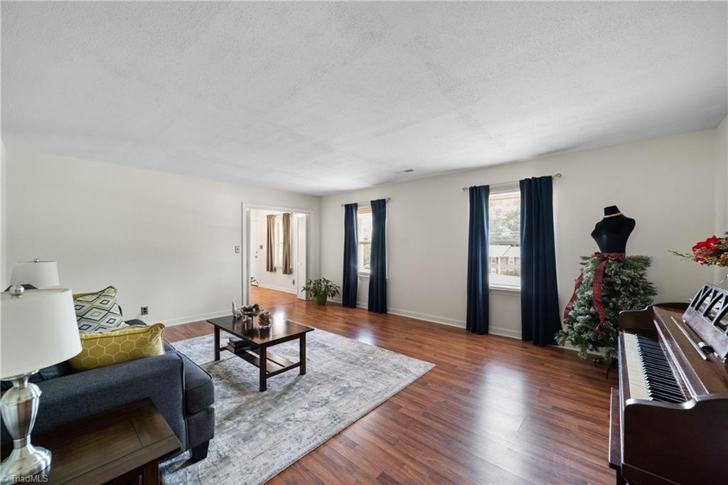 3845 Whitehaven Road Winston-Salem, NC 27106 - Photo 6 of 37
