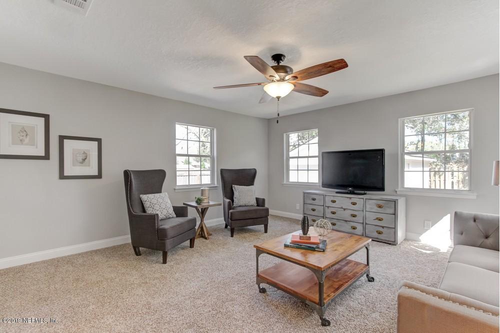 4143 Birmingham Road Jacksonville, FL 32207 - Photo 22 of 40 Rave Home Staging Jacksonville (18) Web