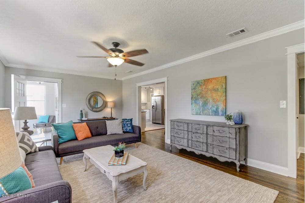 4143 Birmingham Road Jacksonville, FL 32207 - Photo 9 of 40 Rave Home Staging Jacksonville (5) Web