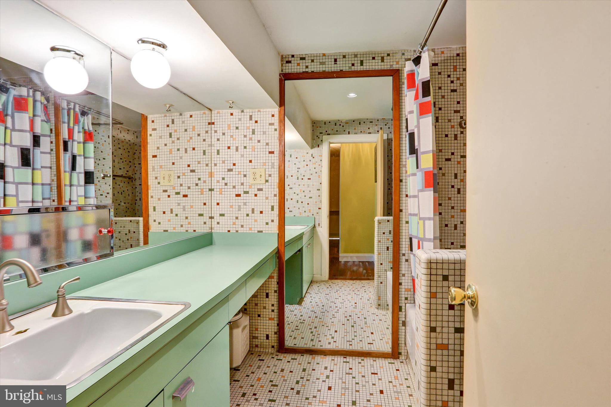 220 West Timonium Road Lutherville-Timonium, MD 21093 - Photo 25 of 64 Hall full bath