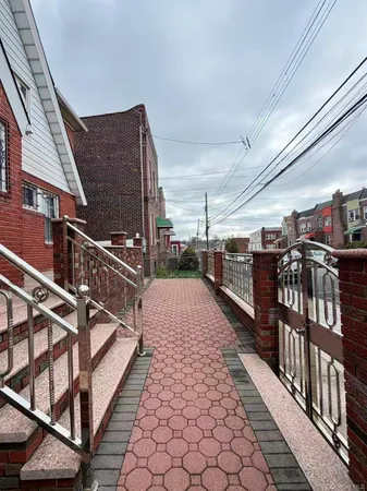 a view of entryway