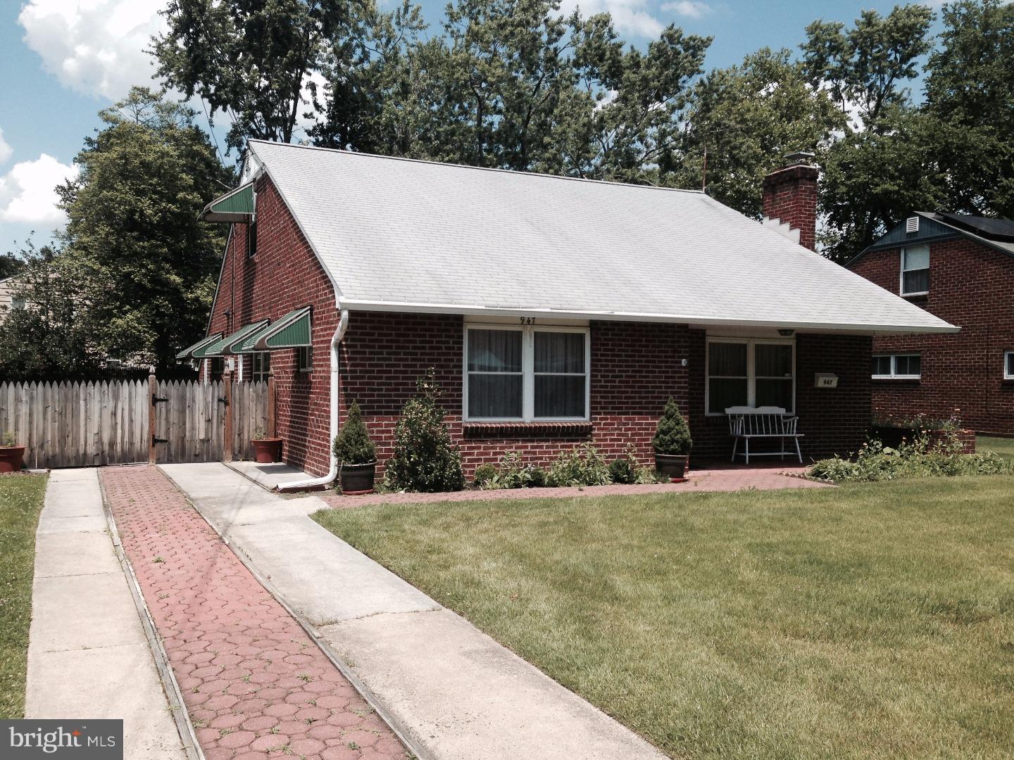 947 Chesterfield Road Barrington, NJ 08033 - Photo 1 of 16