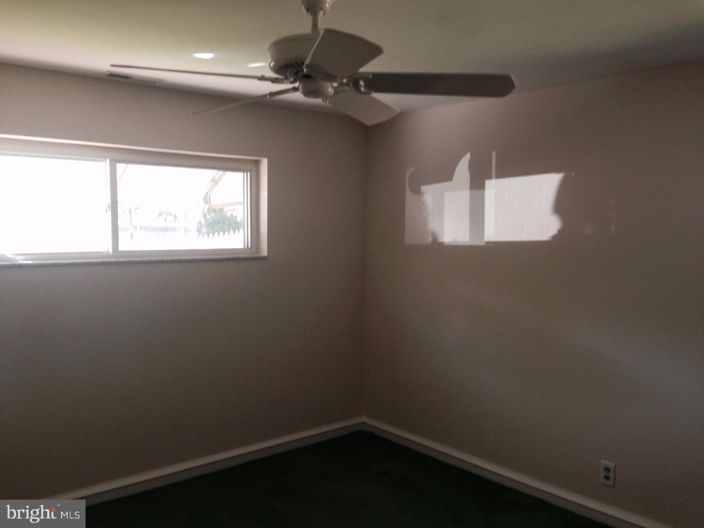 947 Chesterfield Road Barrington, NJ 08033 - Photo 12 of 16