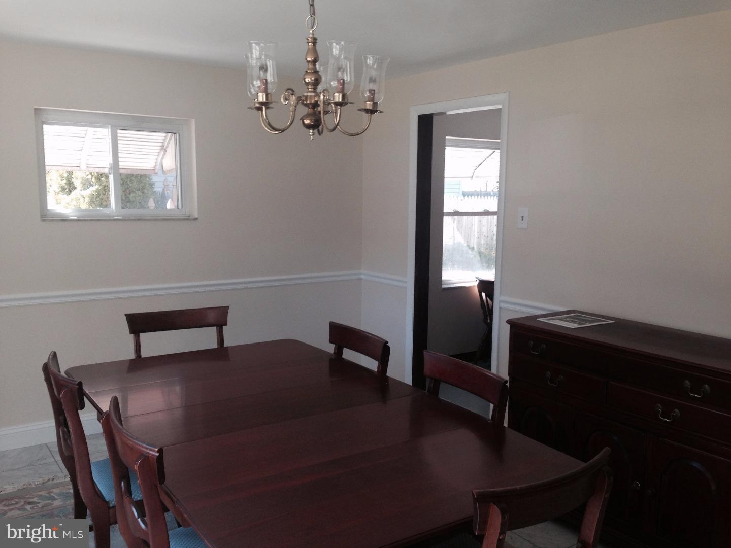 947 Chesterfield Road Barrington, NJ 08033 - Photo 3 of 16