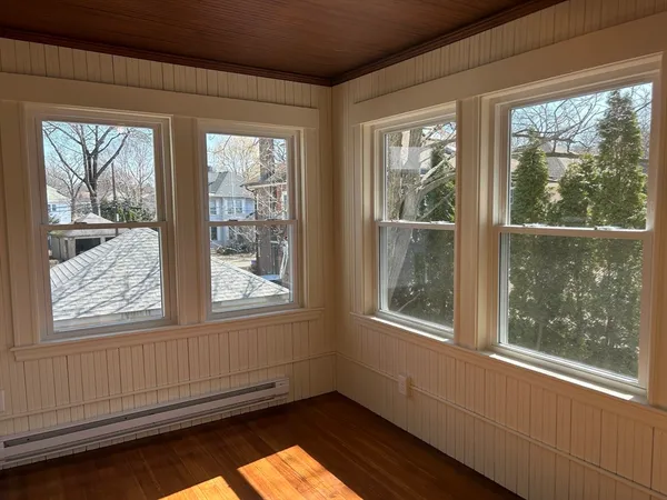 $3,350 | 278 Cabot Street, Unit 2, Newton, MA 02460