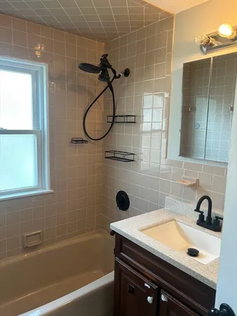 $3,350 | 278 Cabot Street, Unit 2, Newton, MA 02460