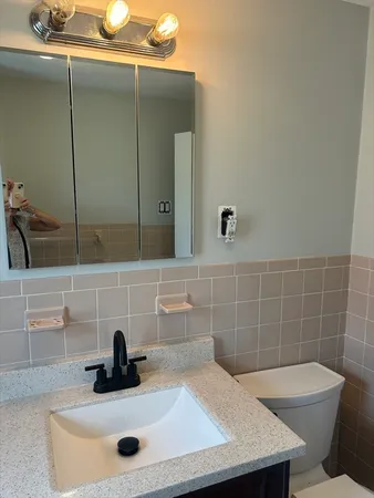 $3,350 | 278 Cabot Street, Unit 2, Newton, MA 02460