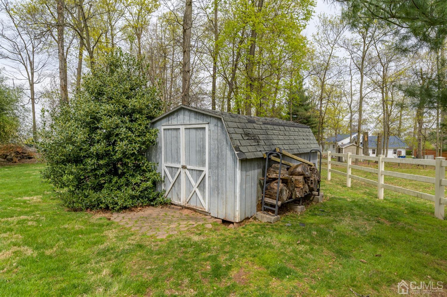 36 Cedar Grove Road Branchburg, NJ 08876 - Photo 39 of 51 a backyard of a house with lots of green space