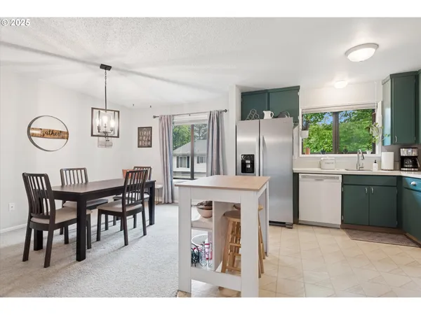 $299,900 | 14914 Northeast Rose Parkway, Unit 73B, Portland, OR 97230